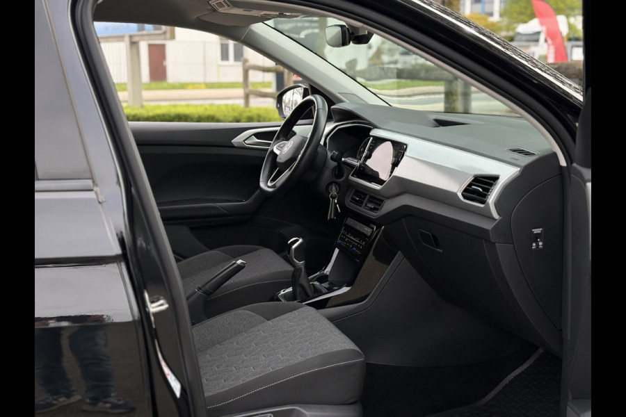Volkswagen T-Cross 1.0 TSI Life | Navi, Carplay/Android, PDC, Cruise, Stoelverw., Climate, Afn. Trekhaak |
