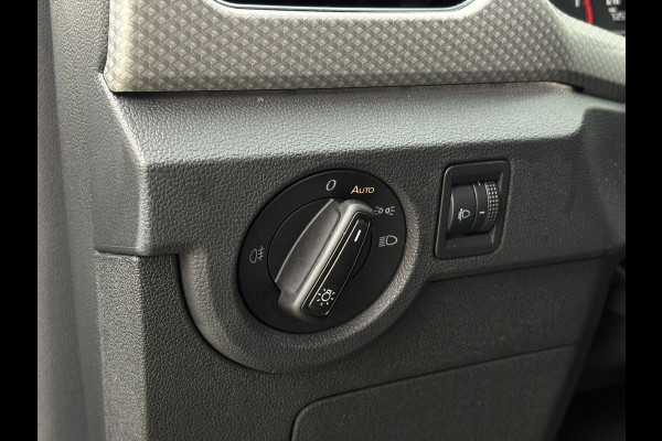 Volkswagen T-Cross 1.0 TSI Life | Navi, Carplay/Android, PDC, Cruise, Stoelverw., Climate, Afn. Trekhaak |
