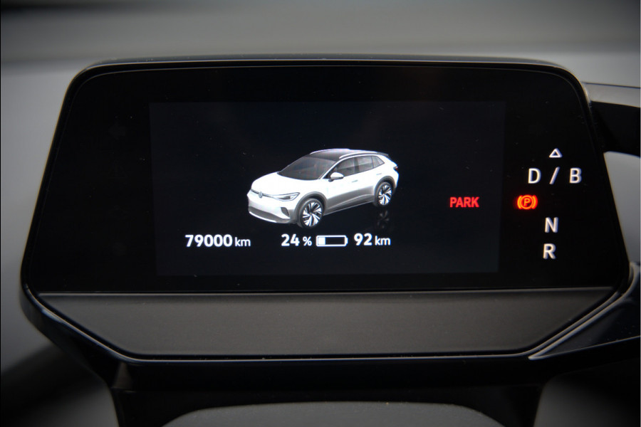 Volkswagen ID.4 First 77 kWh | Stoelverwarming | Stuurverwarming | Trekhaak | Adaptive Cruise Control | Navigatie | Apple Carplay | Keyless | Camera | Parkeersensoren | NAP | BTW | Dealer Onderhouden