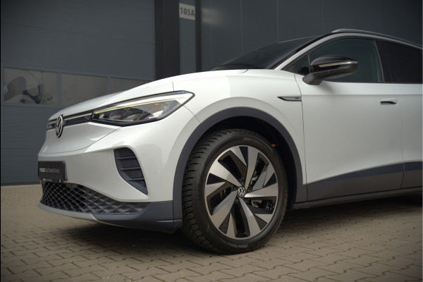 Volkswagen ID.4 First 77 kWh | Stoelverwarming | Stuurverwarming | Trekhaak | Adaptive Cruise Control | Navigatie | Apple Carplay | Keyless | Camera | Parkeersensoren | NAP | BTW | Dealer Onderhouden