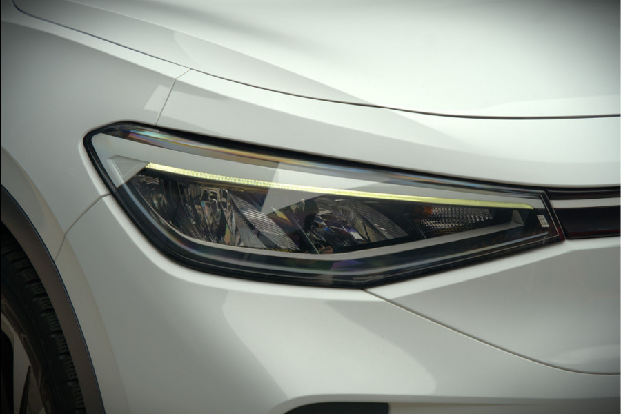 Volkswagen ID.4 First 77 kWh | Stoelverwarming | Stuurverwarming | Trekhaak | Adaptive Cruise Control | Navigatie | Apple Carplay | Keyless | Camera | Parkeersensoren | NAP | BTW | Dealer Onderhouden