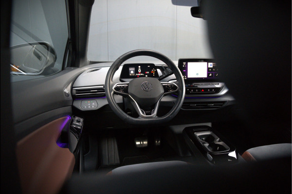 Volkswagen ID.4 First 77 kWh | Stoelverwarming | Stuurverwarming | Trekhaak | Adaptive Cruise Control | Navigatie | Apple Carplay | Keyless | Camera | Parkeersensoren | NAP | BTW | Dealer Onderhouden