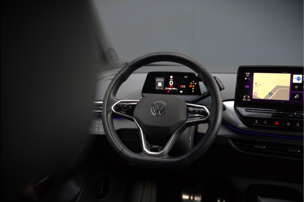 Volkswagen ID.4 First 77 kWh | Stoelverwarming | Stuurverwarming | Trekhaak | Adaptive Cruise Control | Navigatie | Apple Carplay | Keyless | Camera | Parkeersensoren | NAP | BTW | Dealer Onderhouden