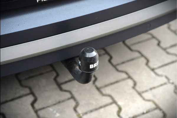 Volkswagen ID.4 First 77 kWh | Stoelverwarming | Stuurverwarming | Trekhaak | Adaptive Cruise Control | Navigatie | Apple Carplay | Keyless | Camera | Parkeersensoren | NAP | BTW | Dealer Onderhouden