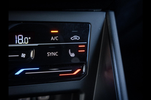 Volkswagen Taigo 1.5 TSI R-Line Business - Pano l ACC l Trekhaak | Camera