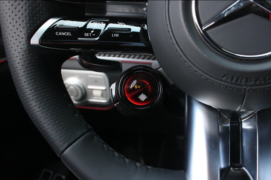 Mercedes-Benz GLE AMG 53 Hybrid 4MATIC+ NIGHT EDITION / LUCHTVERING / TREKHAAK / BURMESTER / FULL / DEALER AUTO/ CARBON