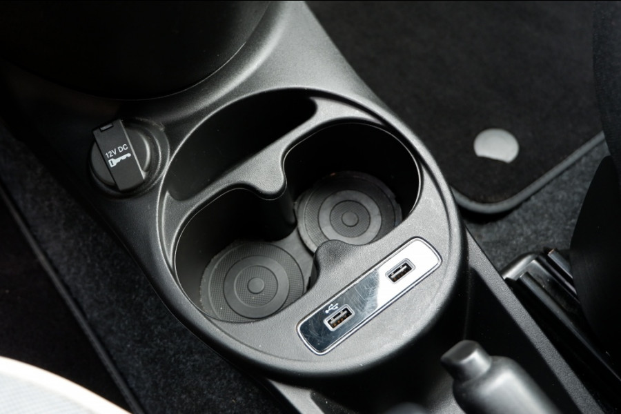 Fiat 500 1.0 Hybr. Rockstar / INCL. 12 mnd BOVAG / NAVI