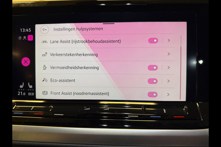 Volkswagen Multivan 1.4 eHybrid Energetic 6P PANO/NAVI/H-KARDON/V-COCKPIT/DAB/CARPLAY/SFEERVERLICHTING/TREKH///