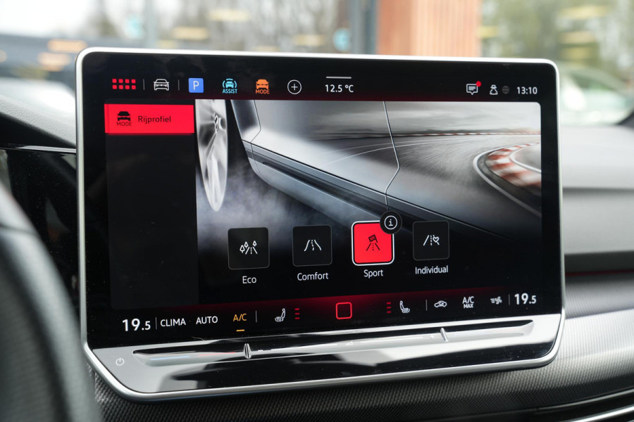 Volkswagen Golf 2.0 TSI GTI Facelift IQ LED Sfeerverlichting Harman/Kardon Carplay Stuurverw. 19"LM