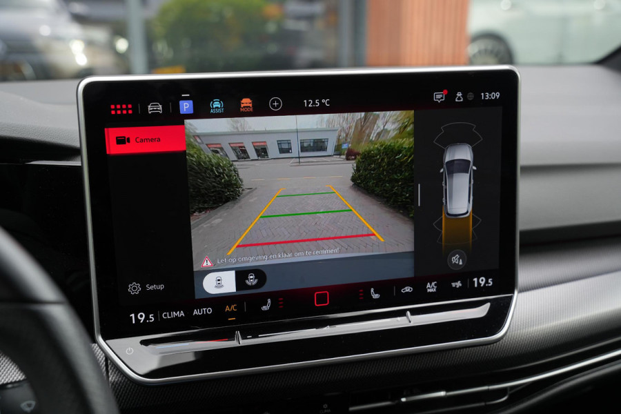 Volkswagen Golf 2.0 TSI GTI Facelift IQ LED Sfeerverlichting Harman/Kardon Carplay Stuurverw. 19"LM