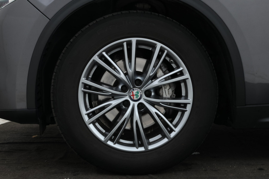 Alfa Romeo Stelvio 2.2d Super Automaat, Navigatie, Leer, Climate,