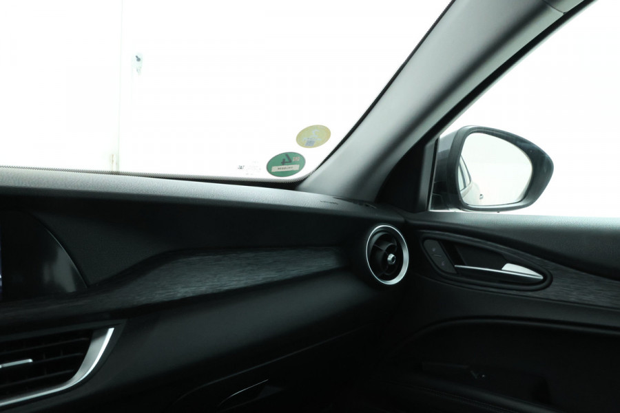Alfa Romeo Stelvio 2.2d Super Automaat, Navigatie, Leer, Climate,