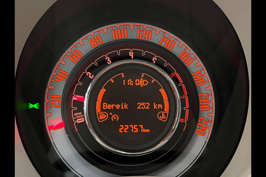 Fiat 500 0.9 TwinAir Turbo Collezione / Pano / NL-auto / 16" LM