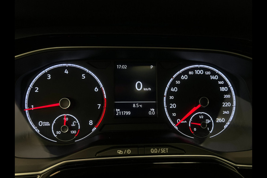 Volkswagen Polo 1.0 TSI Highline / R-Line / Pano / NL-auto / 18" LM