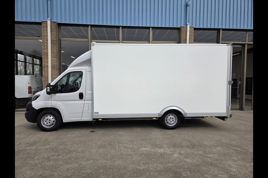 Peugeot Boxer 2.2 BlueHDi 140 PK Lowliner Laadklep / Oprijklep Lage instap Airco Cruisecontrol