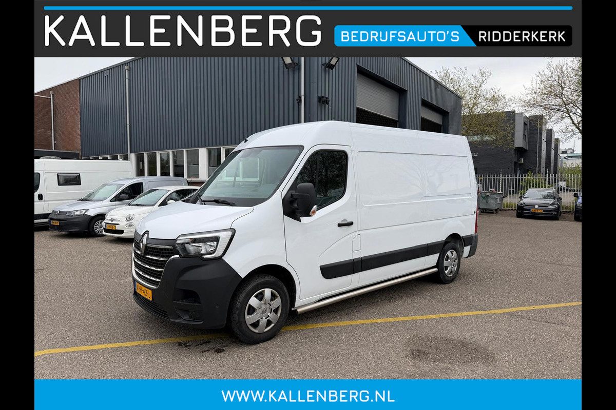 Renault Master T35 2.3 dCi 150PK L2H2 Energy Work Edition / Camera / Trekhaak / 3 zits / Navi met app connect