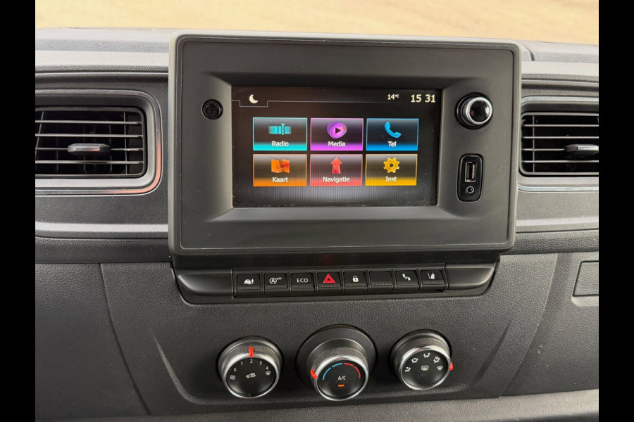 Renault Master T35 2.3 dCi 150PK L2H2 Energy Work Edition / Camera / Trekhaak / 3 zits / Navi met app connect
