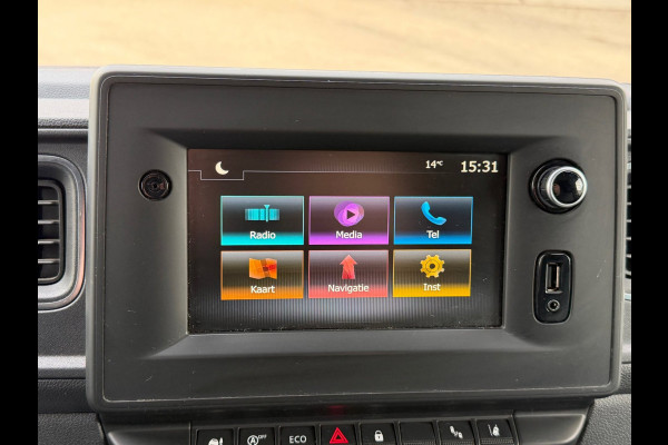 Renault Master T35 2.3 dCi 150PK L2H2 Energy Work Edition / Camera / Trekhaak / 3 zits / Navi met app connect