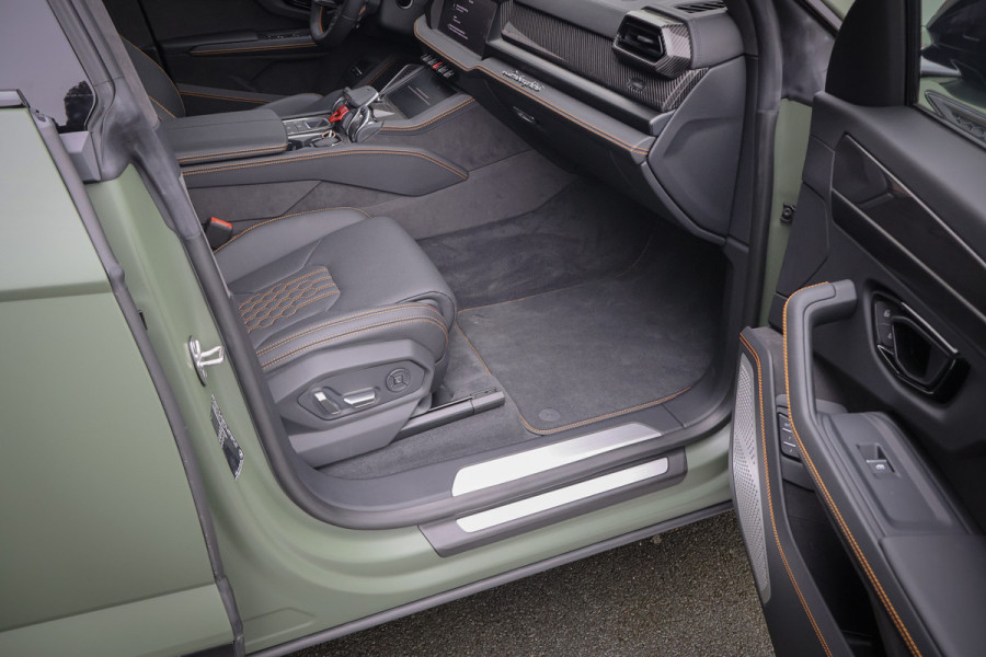 Lamborghini Urus SE 4.0 V8 Hybrid | AKRAPOVIC | BTW-AUTO | FULL PPF + WRAP | B&O 3D ADVANCED | ACC | LAMBORGHINI EYE | HUD | 4-WIELSTURING