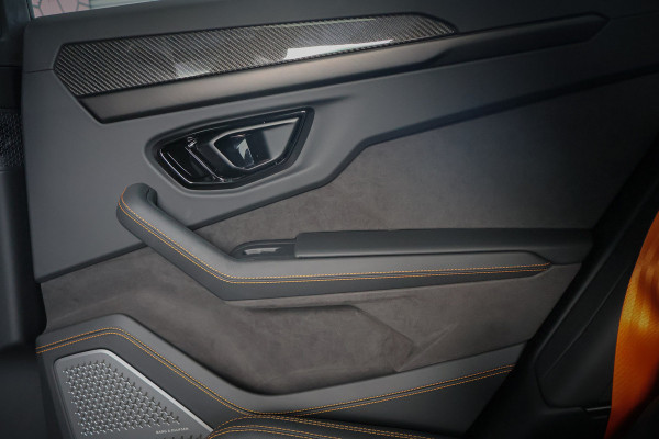 Lamborghini Urus SE 4.0 V8 Hybrid | AKRAPOVIC | BTW-AUTO | FULL PPF + WRAP | B&O 3D ADVANCED | ACC | LAMBORGHINI EYE | HUD | 4-WIELSTURING