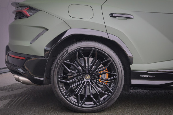Lamborghini Urus SE 4.0 V8 Hybrid | AKRAPOVIC | BTW-AUTO | FULL PPF + WRAP | B&O 3D ADVANCED | ACC | LAMBORGHINI EYE | HUD | 4-WIELSTURING