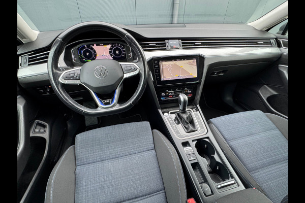 Volkswagen Passat Variant 1.4 TSI PHEV GTE * Virtual Cockpit * 18 Inch Velgen * Travel Assist * Navigatie Pro *