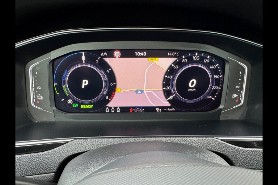 Volkswagen Passat Variant 1.4 TSI PHEV GTE * Virtual Cockpit * 18 Inch Velgen * Travel Assist * Navigatie Pro *