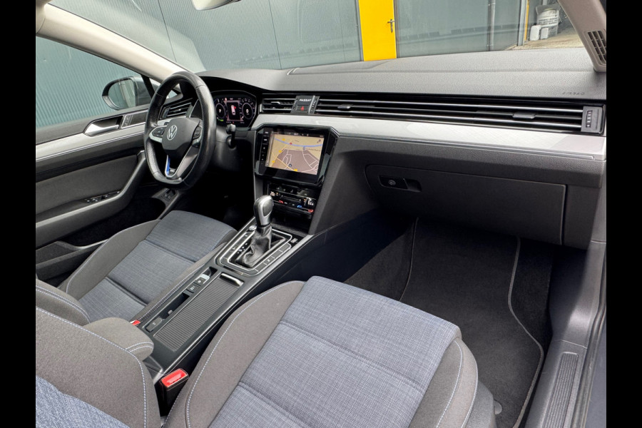 Volkswagen Passat Variant 1.4 TSI PHEV GTE * Virtual Cockpit * 18 Inch Velgen * Travel Assist * Navigatie Pro *