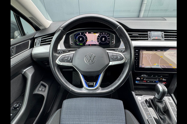 Volkswagen Passat Variant 1.4 TSI PHEV GTE * Virtual Cockpit * 18 Inch Velgen * Travel Assist * Navigatie Pro *