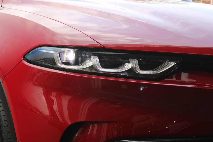 Alfa Romeo Tonale 1.3T PHEV 280pk Edizione Business | HARMAN/KARDON PREMIUM AUDIO | PREMIUM PACK: LEDEREN BEKLEDING/GEVENTILEERDE VOORSTOELEN/4-VOUDIG ELEKTRISCH VERSTELBARE LENDESTEUN VOORSTOELEN | WINTERPACK: STOEL/STUUR VERWARMING | TECHNOLOGY PACK: PARKEERWAARSCHUWING VOOR EN ACHTER/360° CAMERA/AUTOMATISCH INPARKEREN/ AUTONOMOUS DRIVING LEVEL 2: ADAPTIVE CRUISE CONTROL/LANE CENTERING ASSIST/TRAFFIC JAM ASSIST DODEHOEK DETECTIE AUTOMATISCH DIMMENDE BUITENSPIEGELS | DRAADLOZE TELEFOONLADER | FULL LED MATRIX KOPLAMPEN | DUAL STAGE VALVE: ACTIEVE DEMPING | KEYLESS ENTRY/START | 1MM 19''