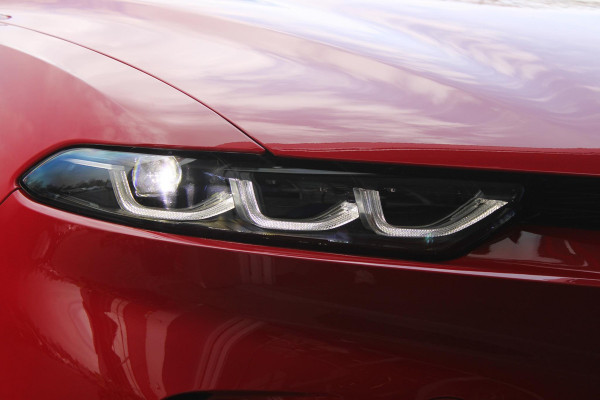 Alfa Romeo Tonale 1.3T PHEV 280pk Edizione Business | HARMAN/KARDON PREMIUM AUDIO | PREMIUM PACK: LEDEREN BEKLEDING/GEVENTILEERDE VOORSTOELEN/4-VOUDIG ELEKTRISCH VERSTELBARE LENDESTEUN VOORSTOELEN | WINTERPACK: STOEL/STUUR VERWARMING | TECHNOLOGY PACK: PARKEERWAARSCHUWING VOOR EN ACHTER/360° CAMERA/AUTOMATISCH INPARKEREN/ AUTONOMOUS DRIVING LEVEL 2: ADAPTIVE CRUISE CONTROL/LANE CENTERING ASSIST/TRAFFIC JAM ASSIST DODEHOEK DETECTIE AUTOMATISCH DIMMENDE BUITENSPIEGELS | DRAADLOZE TELEFOONLADER | FULL LED MATRIX KOPLAMPEN | DUAL STAGE VALVE: ACTIEVE DEMPING | KEYLESS ENTRY/START | 1MM 19''