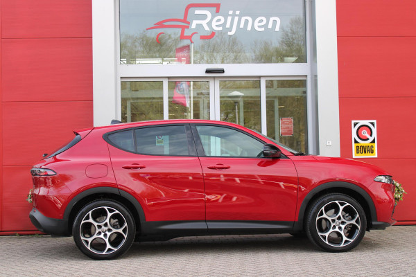 Alfa Romeo Tonale 1.3T PHEV 280pk Edizione Business | HARMAN/KARDON PREMIUM AUDIO | PREMIUM PACK: LEDEREN BEKLEDING/GEVENTILEERDE VOORSTOELEN/4-VOUDIG ELEKTRISCH VERSTELBARE LENDESTEUN VOORSTOELEN | WINTERPACK: STOEL/STUUR VERWARMING | TECHNOLOGY PACK: PARKEERWAARSCHUWING VOOR EN ACHTER/360° CAMERA/AUTOMATISCH INPARKEREN/ AUTONOMOUS DRIVING LEVEL 2: ADAPTIVE CRUISE CONTROL/LANE CENTERING ASSIST/TRAFFIC JAM ASSIST DODEHOEK DETECTIE AUTOMATISCH DIMMENDE BUITENSPIEGELS | DRAADLOZE TELEFOONLADER | FULL LED MATRIX KOPLAMPEN | DUAL STAGE VALVE: ACTIEVE DEMPING | KEYLESS ENTRY/START | 1MM 19''