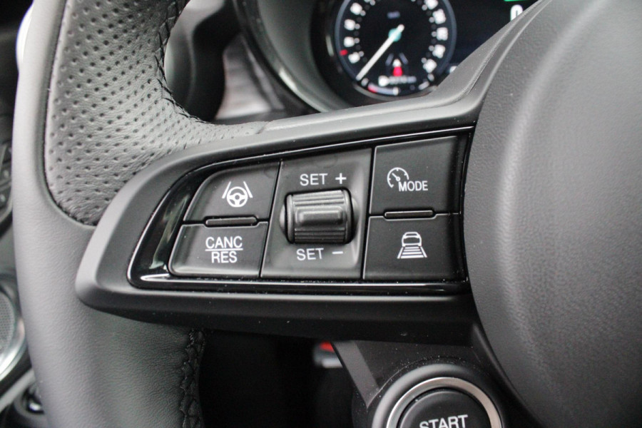 Alfa Romeo Tonale 1.3T PHEV 280pk Edizione Business | HARMAN/KARDON PREMIUM AUDIO | PREMIUM PACK: LEDEREN BEKLEDING/GEVENTILEERDE VOORSTOELEN/4-VOUDIG ELEKTRISCH VERSTELBARE LENDESTEUN VOORSTOELEN | WINTERPACK: STOEL/STUUR VERWARMING | TECHNOLOGY PACK: PARKEERWAARSCHUWING VOOR EN ACHTER/360° CAMERA/AUTOMATISCH INPARKEREN/ AUTONOMOUS DRIVING LEVEL 2: ADAPTIVE CRUISE CONTROL/LANE CENTERING ASSIST/TRAFFIC JAM ASSIST DODEHOEK DETECTIE AUTOMATISCH DIMMENDE BUITENSPIEGELS | DRAADLOZE TELEFOONLADER | FULL LED MATRIX KOPLAMPEN | DUAL STAGE VALVE: ACTIEVE DEMPING | KEYLESS ENTRY/START | 1MM 19''