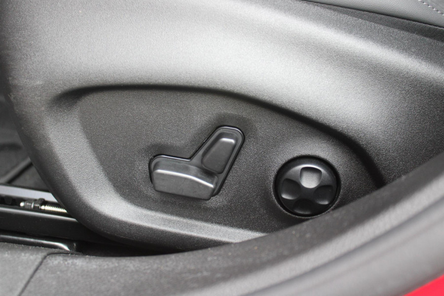 Alfa Romeo Tonale 1.3T PHEV 280pk Edizione Business | HARMAN/KARDON PREMIUM AUDIO | PREMIUM PACK: LEDEREN BEKLEDING/GEVENTILEERDE VOORSTOELEN/4-VOUDIG ELEKTRISCH VERSTELBARE LENDESTEUN VOORSTOELEN | WINTERPACK: STOEL/STUUR VERWARMING | TECHNOLOGY PACK: PARKEERWAARSCHUWING VOOR EN ACHTER/360° CAMERA/AUTOMATISCH INPARKEREN/ AUTONOMOUS DRIVING LEVEL 2: ADAPTIVE CRUISE CONTROL/LANE CENTERING ASSIST/TRAFFIC JAM ASSIST DODEHOEK DETECTIE AUTOMATISCH DIMMENDE BUITENSPIEGELS | DRAADLOZE TELEFOONLADER | FULL LED MATRIX KOPLAMPEN | DUAL STAGE VALVE: ACTIEVE DEMPING | KEYLESS ENTRY/START | 1MM 19''