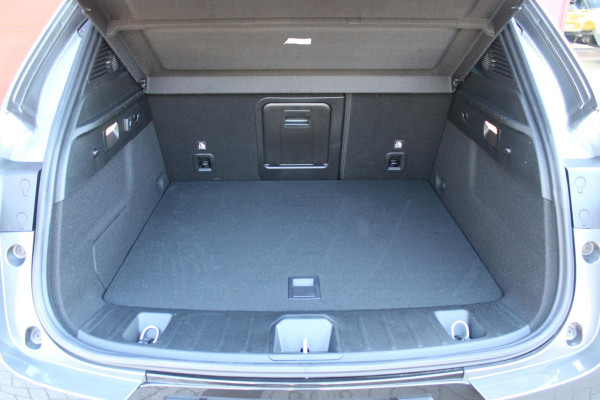 Alfa Romeo Tonale PHEV 280PK VELOCE | NIEUWE AUTO! | PANORAMISCH SCHUIF/KANTEL DAK | WINTERPACK: STOEL/STUUR VERWARMING | TECHNOLOGY PACK: PARKEERWAARSCHUWING VOOR EN ACHTER/360° CAMERA/AUTOMATISCH INPARKEREN/ AUTONOMOUS DRIVING LEVEL 2: ADAPTIVE CRUISE CONTROL/LANE CENTERING ASSIST/TRAFFIC JAM ASSIST DODEHOEK DETECTIE AUTOMATISCH DIMMENDE BUITENSPIEGELS | DRAADLOZE TELEFOONLADER | FULL LED MATRIX KOPLAMPEN | DUAL STAGE VALVE: ACTIEVE DEMPING | KEYLESS ENTRY/START | 19" LICHTMETALEN VELGEN | ROODGESPOTEN BREMBO REMKLAUWEN | NAVIGATIE | DRAADLOZE APPLE CARPLAY/ANDROID AUTO | ELEKTRISCH B