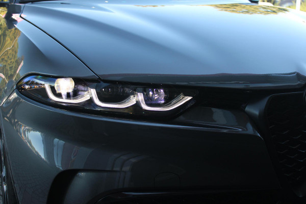 Alfa Romeo Tonale PHEV 280PK VELOCE | NIEUWE AUTO! | PANORAMISCH SCHUIF/KANTEL DAK | WINTERPACK: STOEL/STUUR VERWARMING | TECHNOLOGY PACK: PARKEERWAARSCHUWING VOOR EN ACHTER/360° CAMERA/AUTOMATISCH INPARKEREN/ AUTONOMOUS DRIVING LEVEL 2: ADAPTIVE CRUISE CONTROL/LANE CENTERING ASSIST/TRAFFIC JAM ASSIST DODEHOEK DETECTIE AUTOMATISCH DIMMENDE BUITENSPIEGELS | DRAADLOZE TELEFOONLADER | FULL LED MATRIX KOPLAMPEN | DUAL STAGE VALVE: ACTIEVE DEMPING | KEYLESS ENTRY/START | 19" LICHTMETALEN VELGEN | ROODGESPOTEN BREMBO REMKLAUWEN | NAVIGATIE | DRAADLOZE APPLE CARPLAY/ANDROID AUTO | ELEKTRISCH B