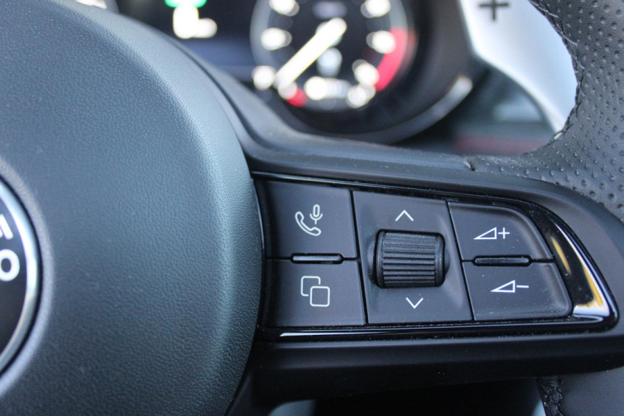 Alfa Romeo Tonale PHEV 280PK VELOCE | NIEUWE AUTO! | PANORAMISCH SCHUIF/KANTEL DAK | WINTERPACK: STOEL/STUUR VERWARMING | TECHNOLOGY PACK: PARKEERWAARSCHUWING VOOR EN ACHTER/360° CAMERA/AUTOMATISCH INPARKEREN/ AUTONOMOUS DRIVING LEVEL 2: ADAPTIVE CRUISE CONTROL/LANE CENTERING ASSIST/TRAFFIC JAM ASSIST DODEHOEK DETECTIE AUTOMATISCH DIMMENDE BUITENSPIEGELS | DRAADLOZE TELEFOONLADER | FULL LED MATRIX KOPLAMPEN | DUAL STAGE VALVE: ACTIEVE DEMPING | KEYLESS ENTRY/START | 19" LICHTMETALEN VELGEN | ROODGESPOTEN BREMBO REMKLAUWEN | NAVIGATIE | DRAADLOZE APPLE CARPLAY/ANDROID AUTO | ELEKTRISCH B