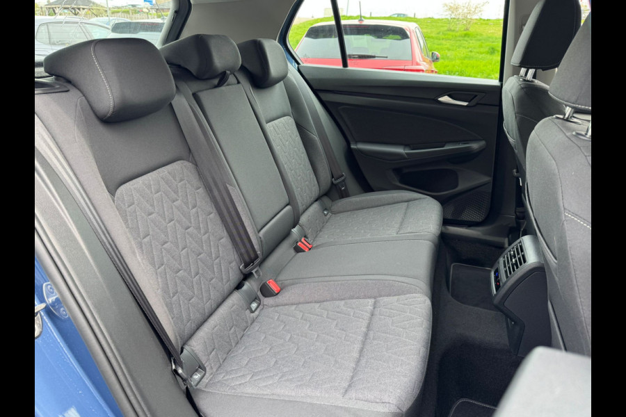 Volkswagen Golf 1.5 TSI 115PK LIFE CAMERA/NAVI/HEAD-UP wordt verwacht!