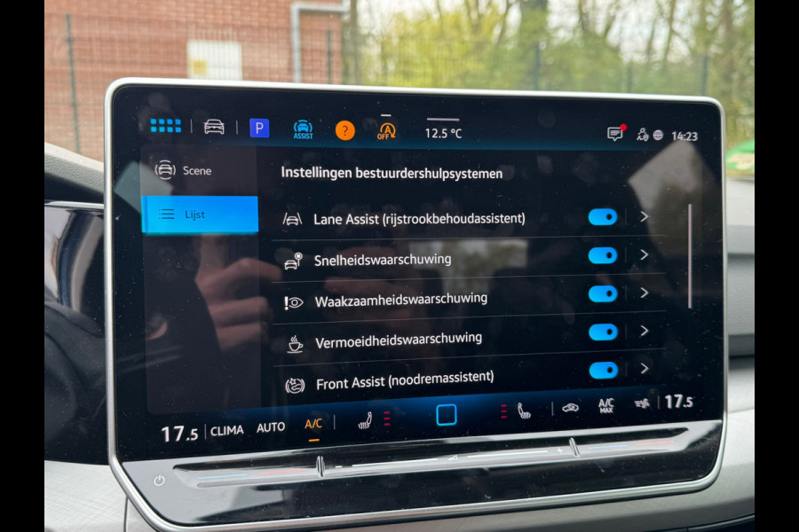 Volkswagen Golf 1.5 TSI 115PK LIFE CAMERA/NAVI/HEAD-UP wordt verwacht!