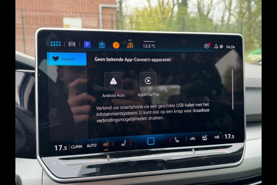 Volkswagen Golf 1.5 TSI 115PK LIFE CAMERA/NAVI/HEAD-UP wordt verwacht!