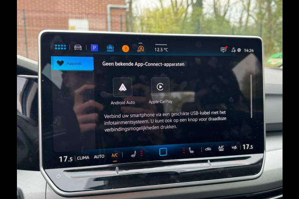 Volkswagen Golf 1.5 TSI 115PK LIFE CAMERA/NAVI/HEAD-UP wordt verwacht!