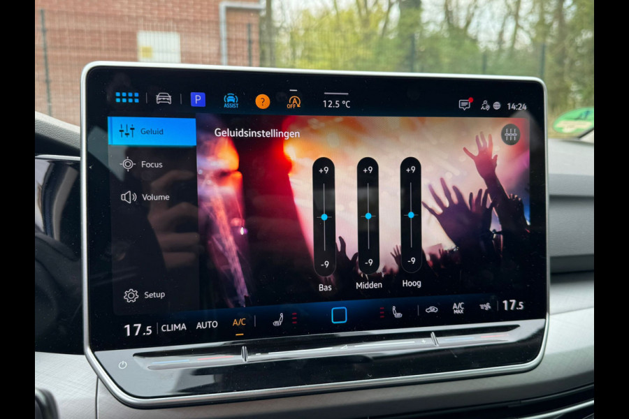 Volkswagen Golf 1.5 TSI 115PK LIFE CAMERA/NAVI/HEAD-UP wordt verwacht!