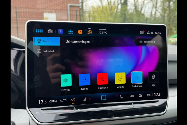 Volkswagen Golf 1.5 TSI 115PK LIFE CAMERA/NAVI/HEAD-UP wordt verwacht!