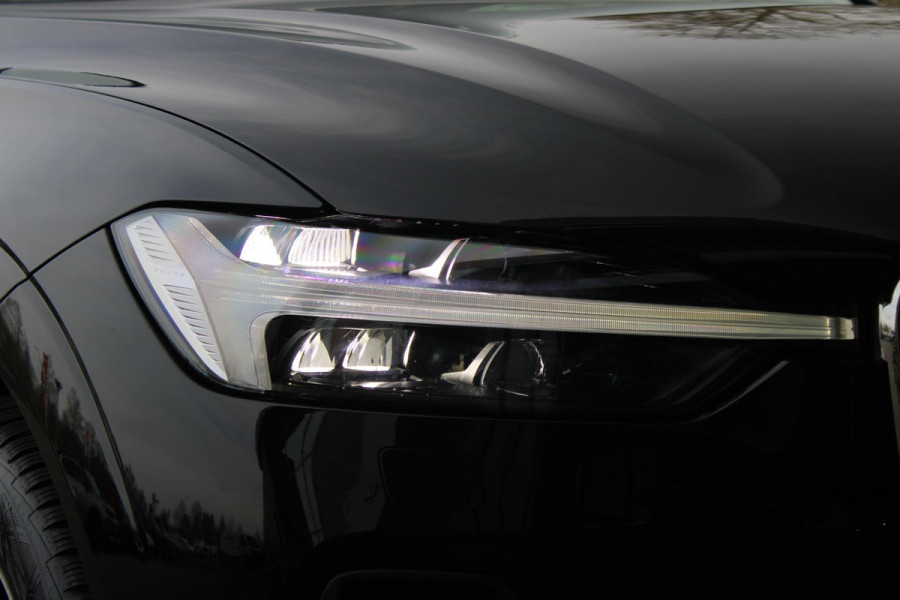 Volvo XC60 2.0 T6 340PK PHEV AWD INSCRIPTION EXCLUSIVE | PANORAMA SCHUIF/KANTEL DAK | LEDEREN BEKLEDING "MORITZ" MET COMFORT STOELEN | HARMAN KARDON AUDIO SYSTEEM | ELEKTRISCH WEGKLAPBARE TREKHAAK | ACHTERUITRIJ CAMERA | PARKEERSENSOREN VOOR + ACHTER | 19" "5-MULTISPAAKS BLACK DIAMONT CUT INSCRIPTION | NAVIGATIESYSTEEM OP BASIS VAN GOOGLE MAPS | APPLE CARPLAY/ANDROID AUTO | KEYLESS ENTRY/START | STANDVERWARMING | ELEKTRISCH BEDIENBARE ACHTERKLEP | INTELLSAFE ASSIST (O.A. ADAPTIVE CRUISE CONTROL MET PILOT ASSIST) | ELEKTRISCH VERSTELBARE BESTUURDERSSTOEL MET GEHEUGENFUNCTIE EN ZIT