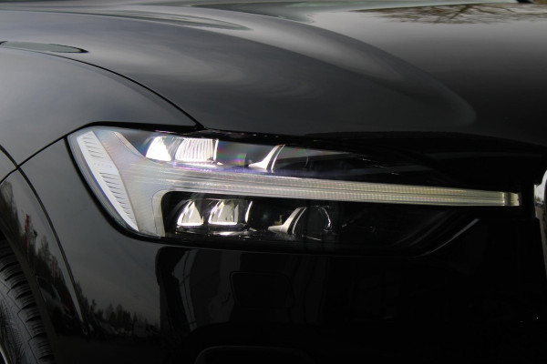 Volvo XC60 2.0 T6 340PK PHEV AWD INSCRIPTION EXCLUSIVE | PANORAMA SCHUIF/KANTEL DAK | LEDEREN BEKLEDING "MORITZ" MET COMFORT STOELEN | HARMAN KARDON AUDIO SYSTEEM | ELEKTRISCH WEGKLAPBARE TREKHAAK | ACHTERUITRIJ CAMERA | PARKEERSENSOREN VOOR + ACHTER | 19" "5-MULTISPAAKS BLACK DIAMONT CUT INSCRIPTION | NAVIGATIESYSTEEM OP BASIS VAN GOOGLE MAPS | APPLE CARPLAY/ANDROID AUTO | KEYLESS ENTRY/START | STANDVERWARMING | ELEKTRISCH BEDIENBARE ACHTERKLEP | INTELLSAFE ASSIST (O.A. ADAPTIVE CRUISE CONTROL MET PILOT ASSIST) | ELEKTRISCH VERSTELBARE BESTUURDERSSTOEL MET GEHEUGENFUNCTIE EN ZIT