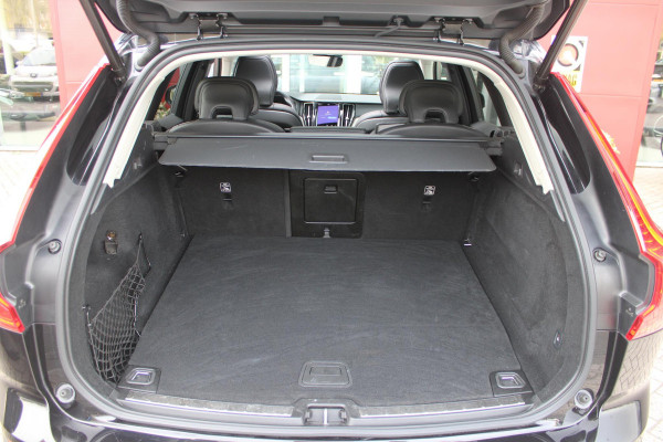 Volvo XC60 2.0 T6 340PK PHEV AWD INSCRIPTION EXCLUSIVE | PANORAMA SCHUIF/KANTEL DAK | LEDEREN BEKLEDING "MORITZ" MET COMFORT STOELEN | HARMAN KARDON AUDIO SYSTEEM | ELEKTRISCH WEGKLAPBARE TREKHAAK | ACHTERUITRIJ CAMERA | PARKEERSENSOREN VOOR + ACHTER | 19" "5-MULTISPAAKS BLACK DIAMONT CUT INSCRIPTION | NAVIGATIESYSTEEM OP BASIS VAN GOOGLE MAPS | APPLE CARPLAY/ANDROID AUTO | KEYLESS ENTRY/START | STANDVERWARMING | ELEKTRISCH BEDIENBARE ACHTERKLEP | INTELLSAFE ASSIST (O.A. ADAPTIVE CRUISE CONTROL MET PILOT ASSIST) | ELEKTRISCH VERSTELBARE BESTUURDERSSTOEL MET GEHEUGENFUNCTIE EN ZIT