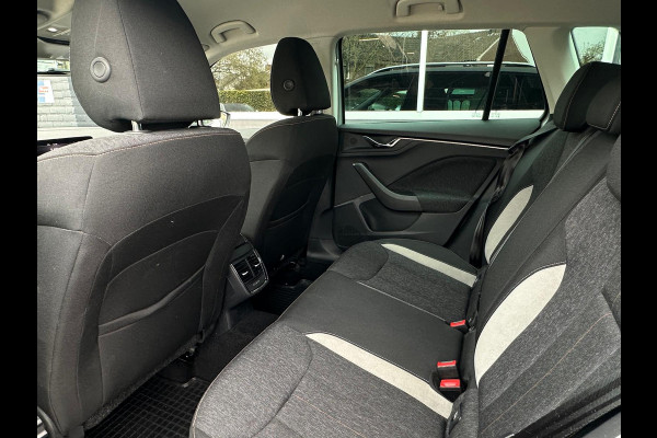 Škoda Kamiq 1.0 TSI Style, Automaat, Virtual Cockpit, Cruise, Navi, Trekhaak, Camera, PDC