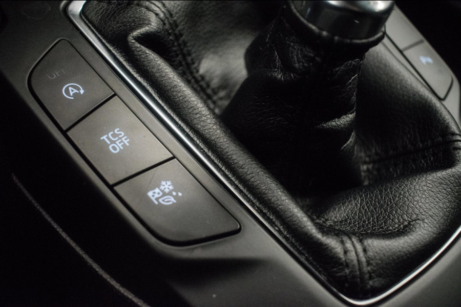 Ford FOCUS Wagon 1.0 EcoBoost Trend Edition Business [ Carplay Keyless Rijstrooksensor Parkeersensoren Navigatie Climate Control ]