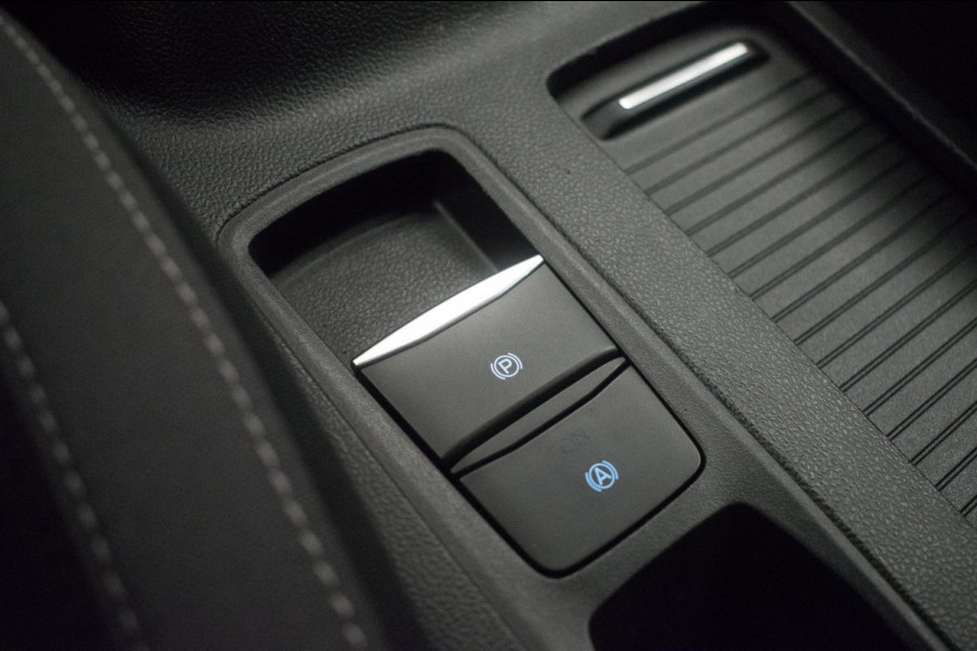 Ford FOCUS Wagon 1.0 EcoBoost Trend Edition Business [ Carplay Keyless Rijstrooksensor Parkeersensoren Navigatie Climate Control ]