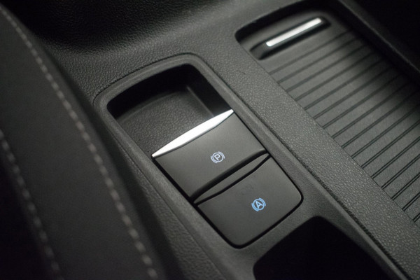 Ford FOCUS Wagon 1.0 EcoBoost Trend Edition Business [ Carplay Keyless Rijstrooksensor Parkeersensoren Navigatie Climate Control ]